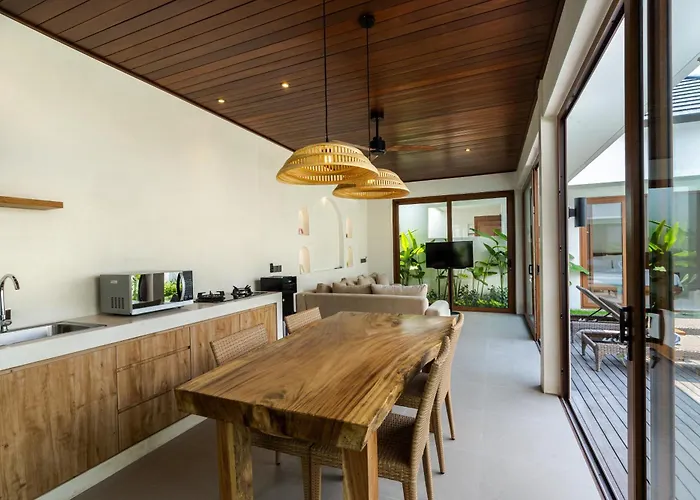 Villa J4 *
